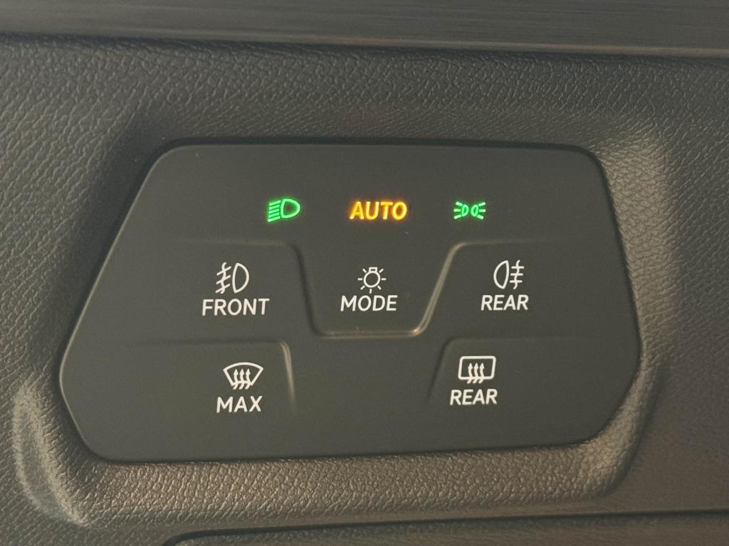 Cupra Leon 1.5 eTSI 150 DSG7 V - photo 15