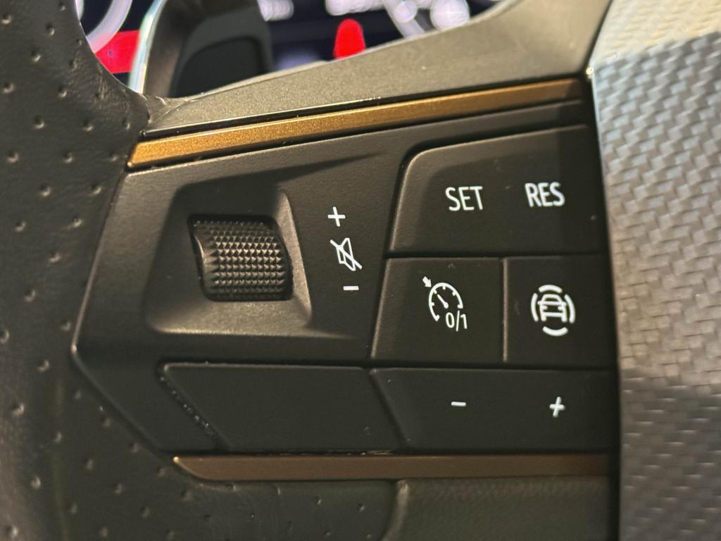 Cupra Leon 1.5 eTSI 150 DSG7 V - photo 17