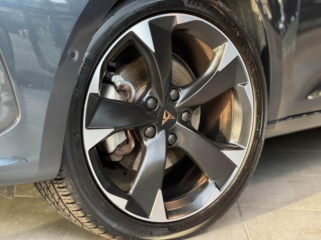 Cupra Leon 1.5 eTSI 150 DSG7 V - photo 9
