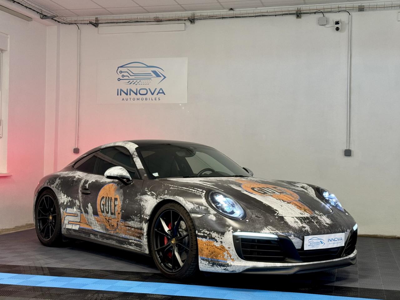 PORSCHE 911