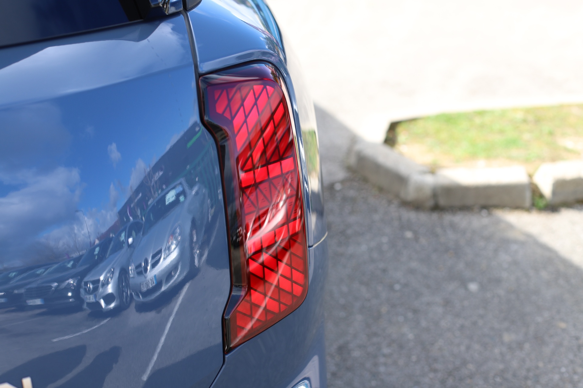 Thumbnail 16