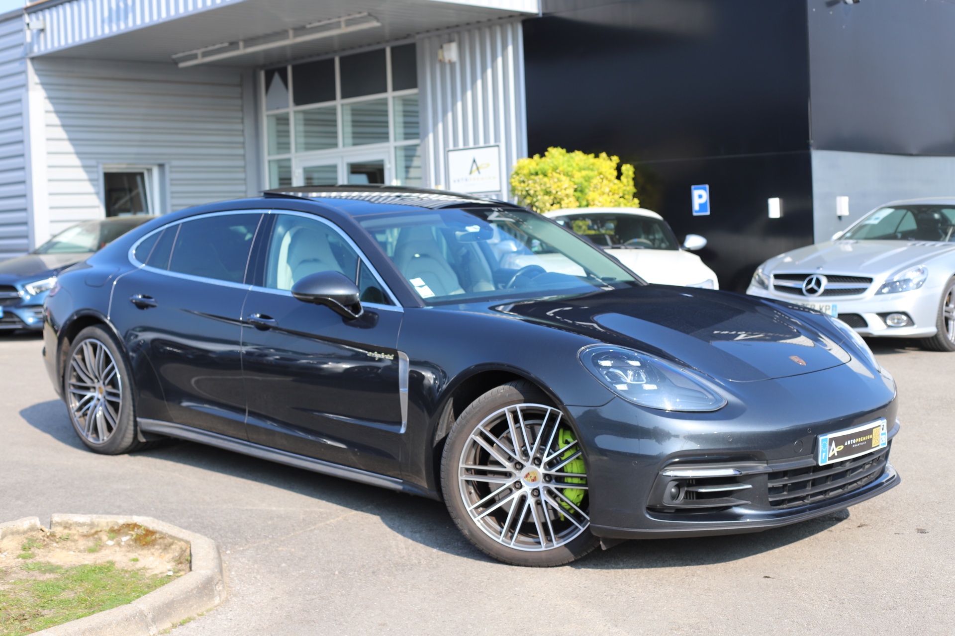 PORSCHE PANAMERA