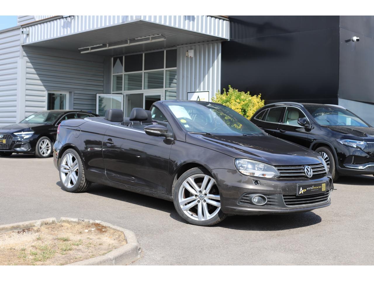 VOLKSWAGEN EOS 2.0 16V TDI CR FAP BlueMotion - 140 - BV DSG 6 Carat - GARANTIE 12 MOIS