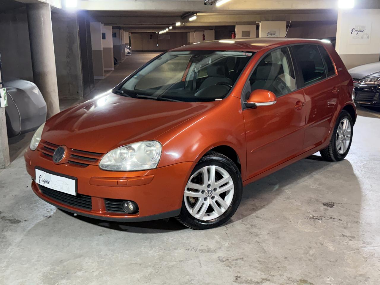 VOLKSWAGEN GOLF