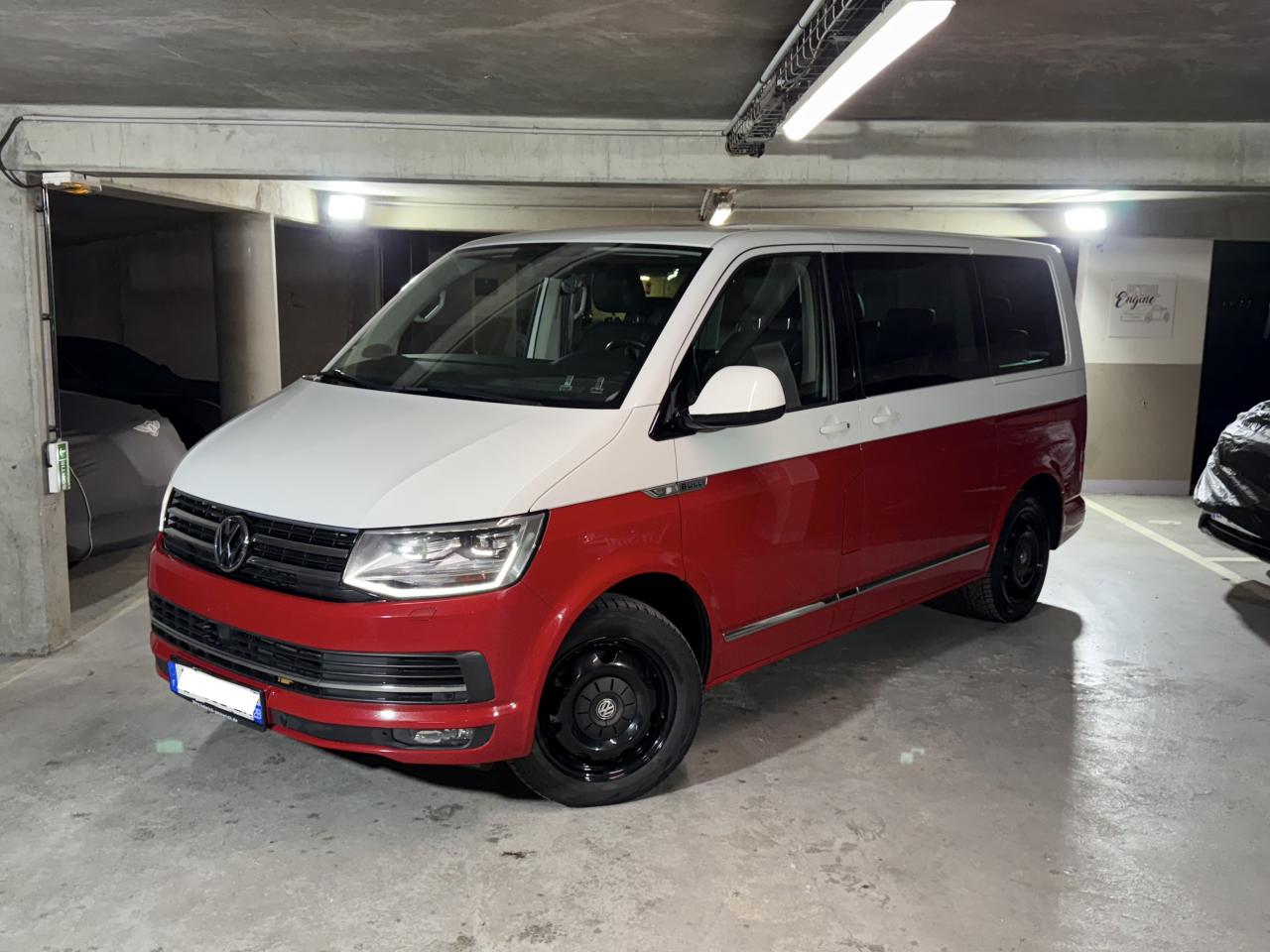 VOLKSWAGEN MULTIVAN