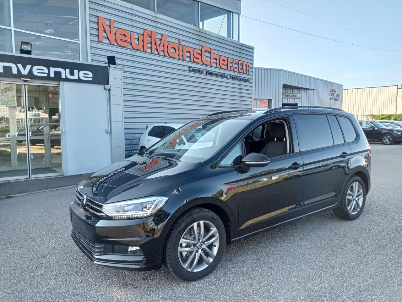 VOLKSWAGEN TOURAN