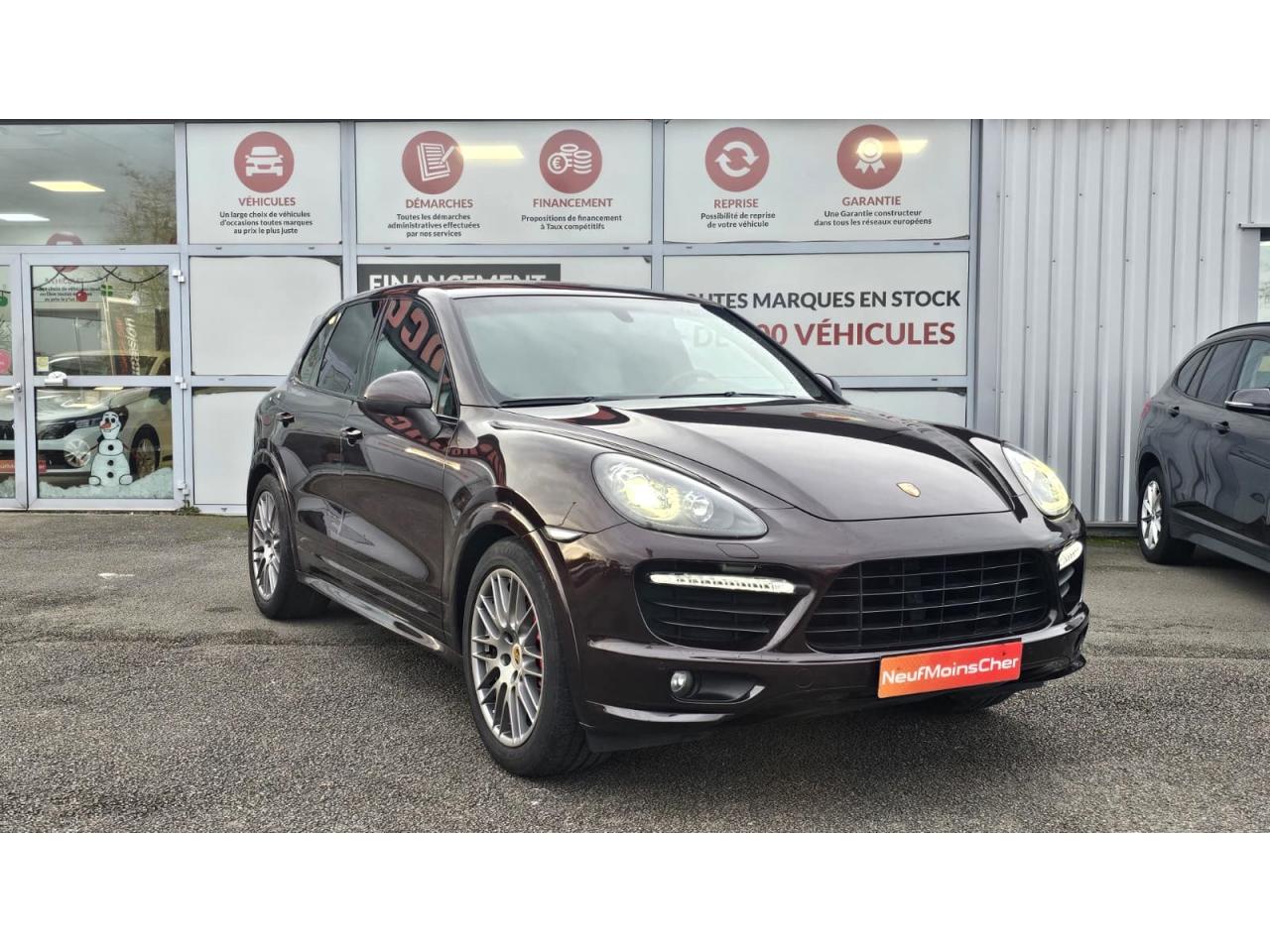 PORSCHE CAYENNE