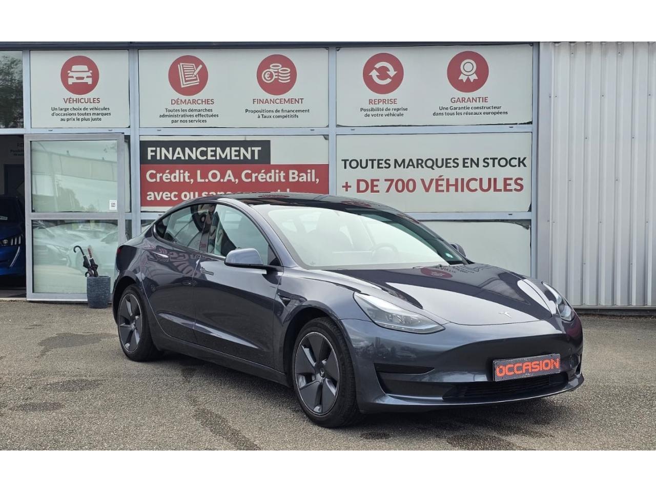 TESLA MODEL 3