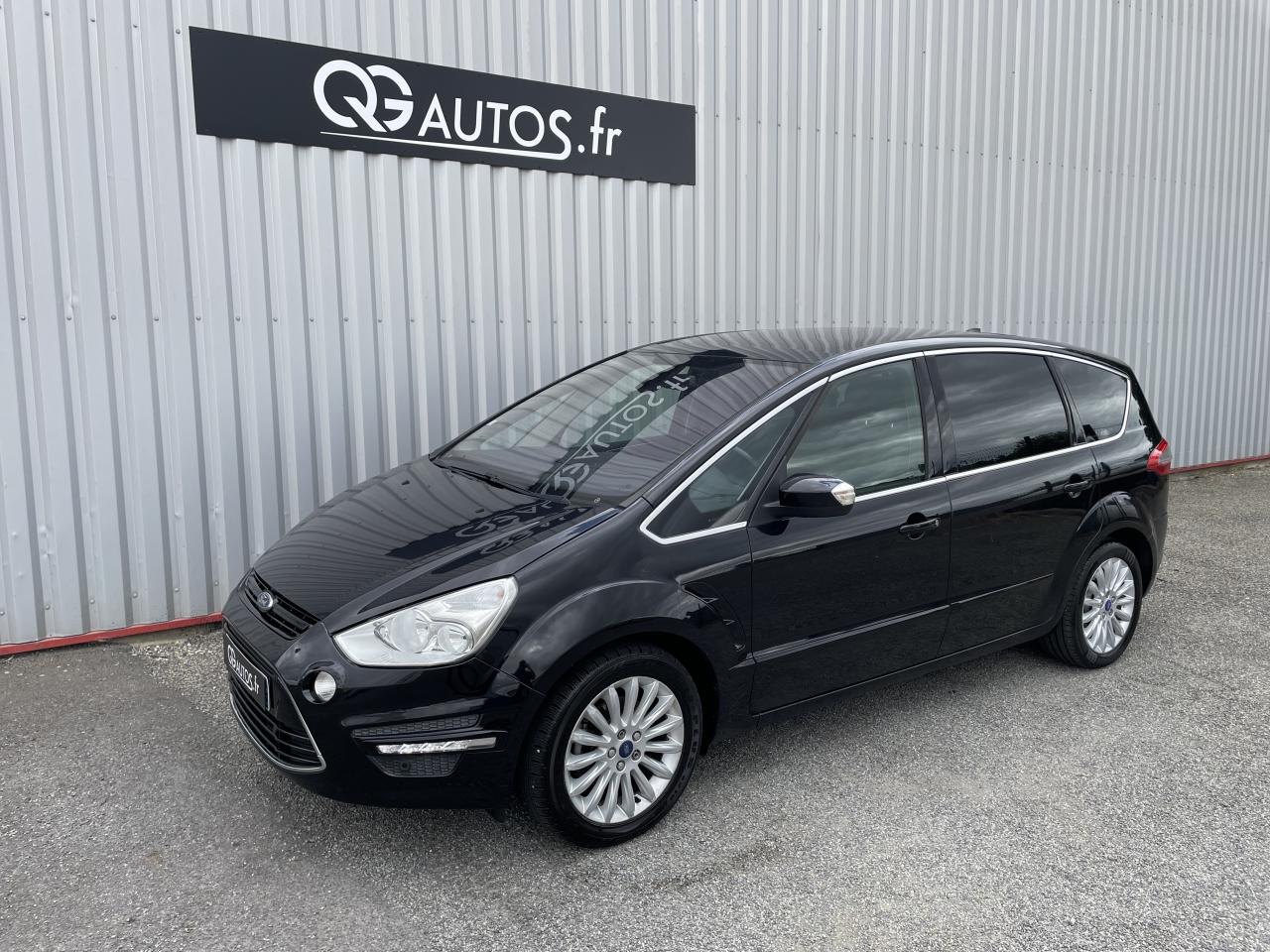 FORD S MAX 2.0 TDCi FAP / 140 Ch / 7 places / Fintion Titanium / Toit panoramique / Crochet d\'attelage