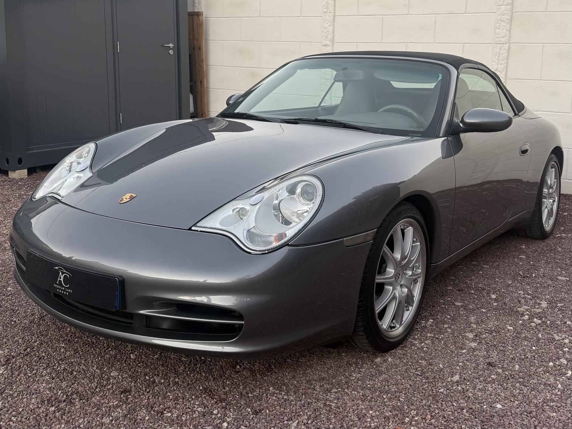 PORSCHE 911