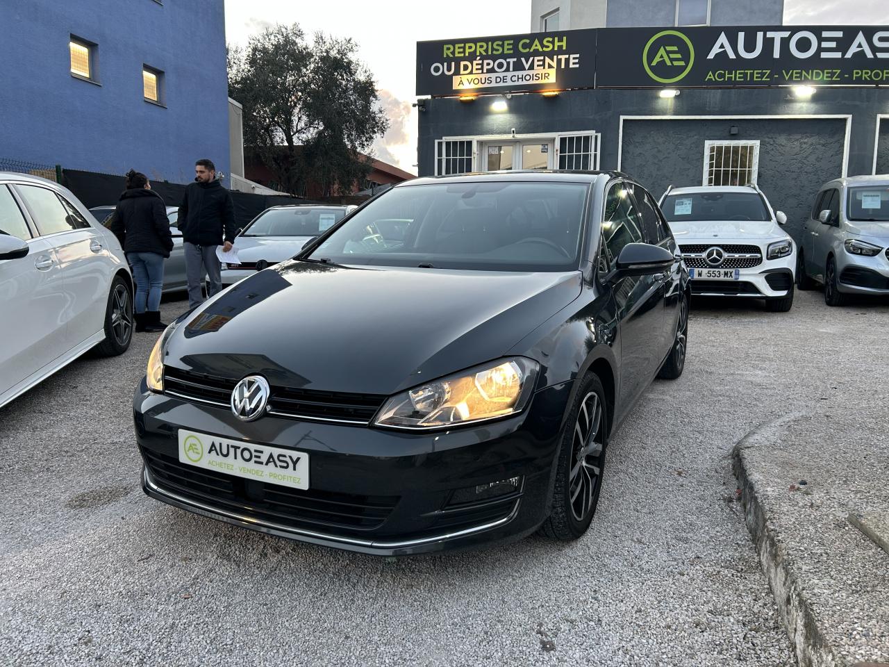 VOLKSWAGEN GOLF