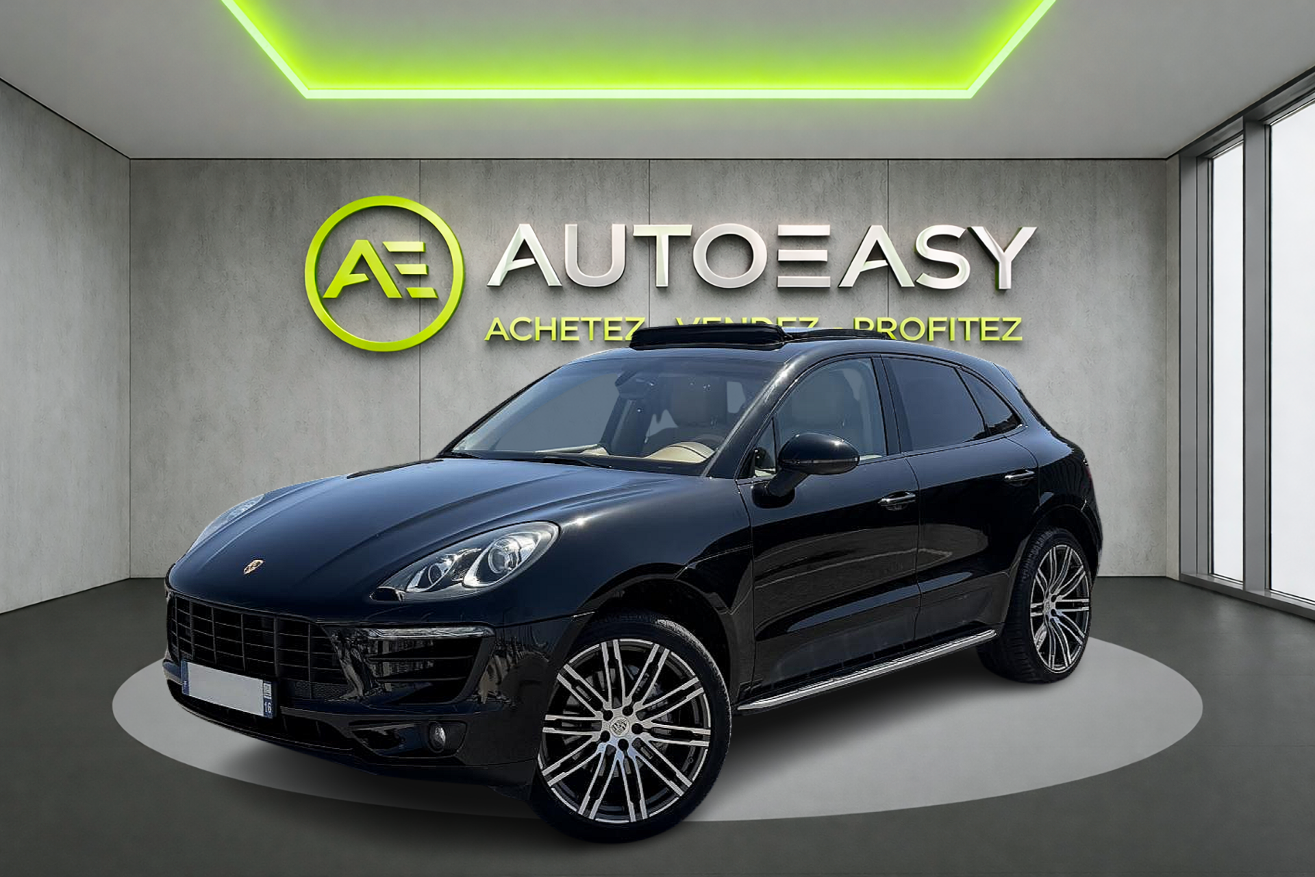 PORSCHE MACAN