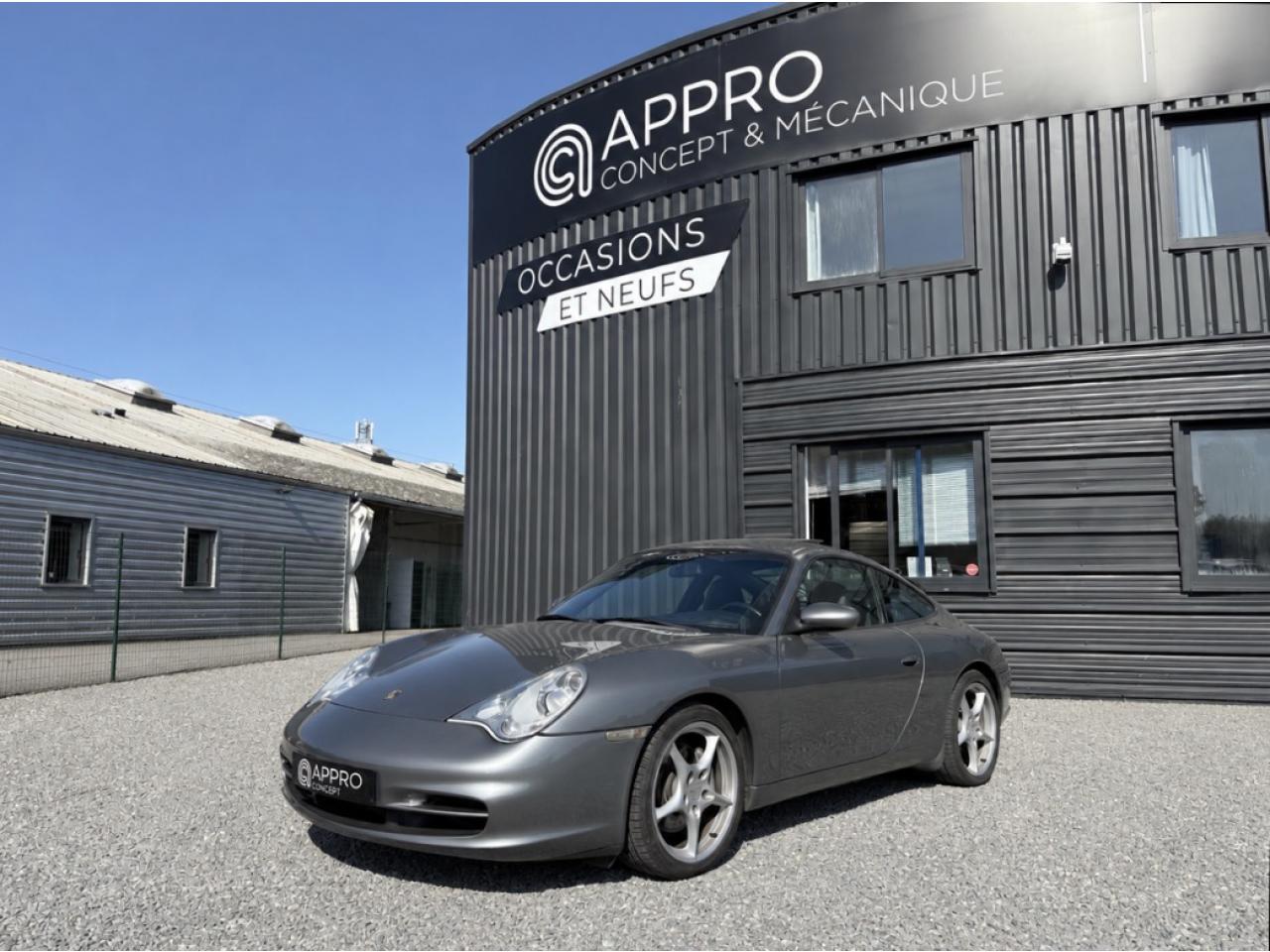 PORSCHE 911
