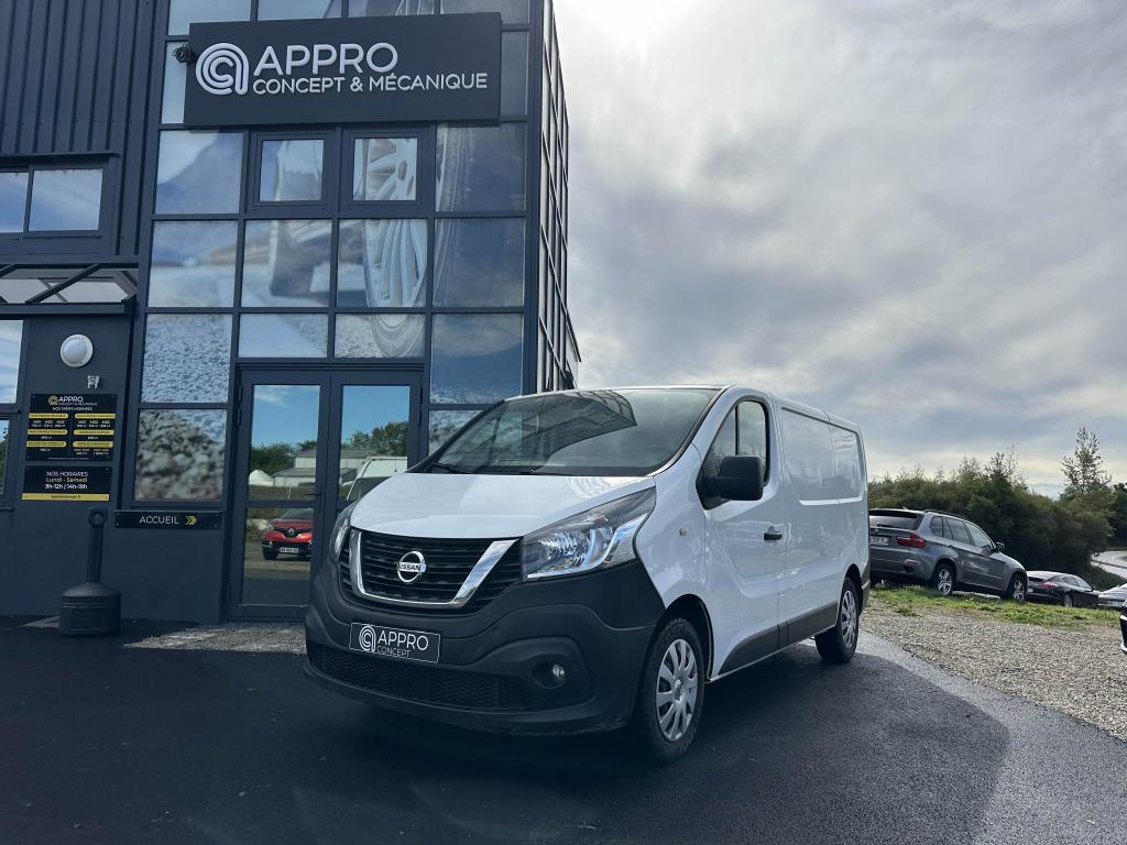 NISSAN NV300