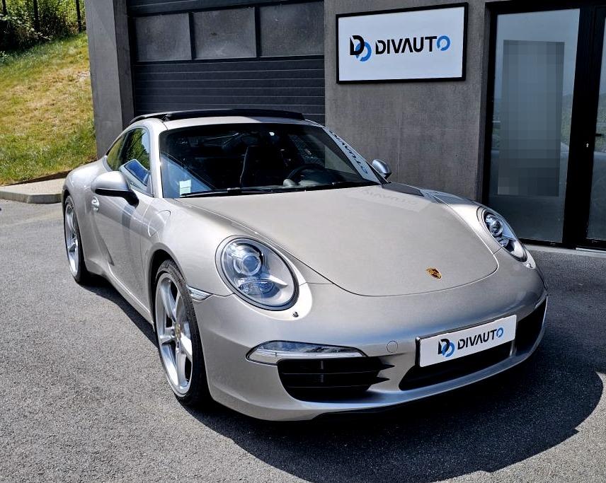 PORSCHE 911