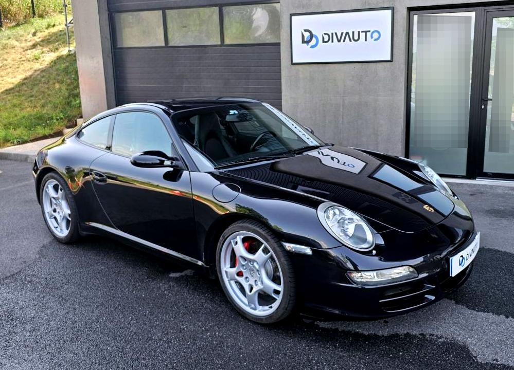 PORSCHE 911