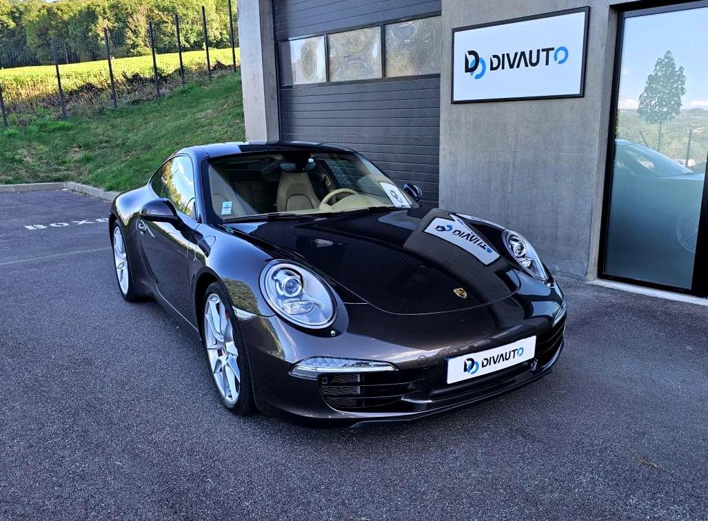 PORSCHE 911