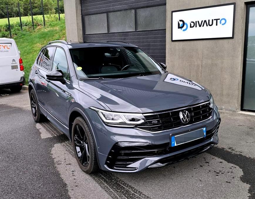 VOLKSWAGEN TIGUAN
