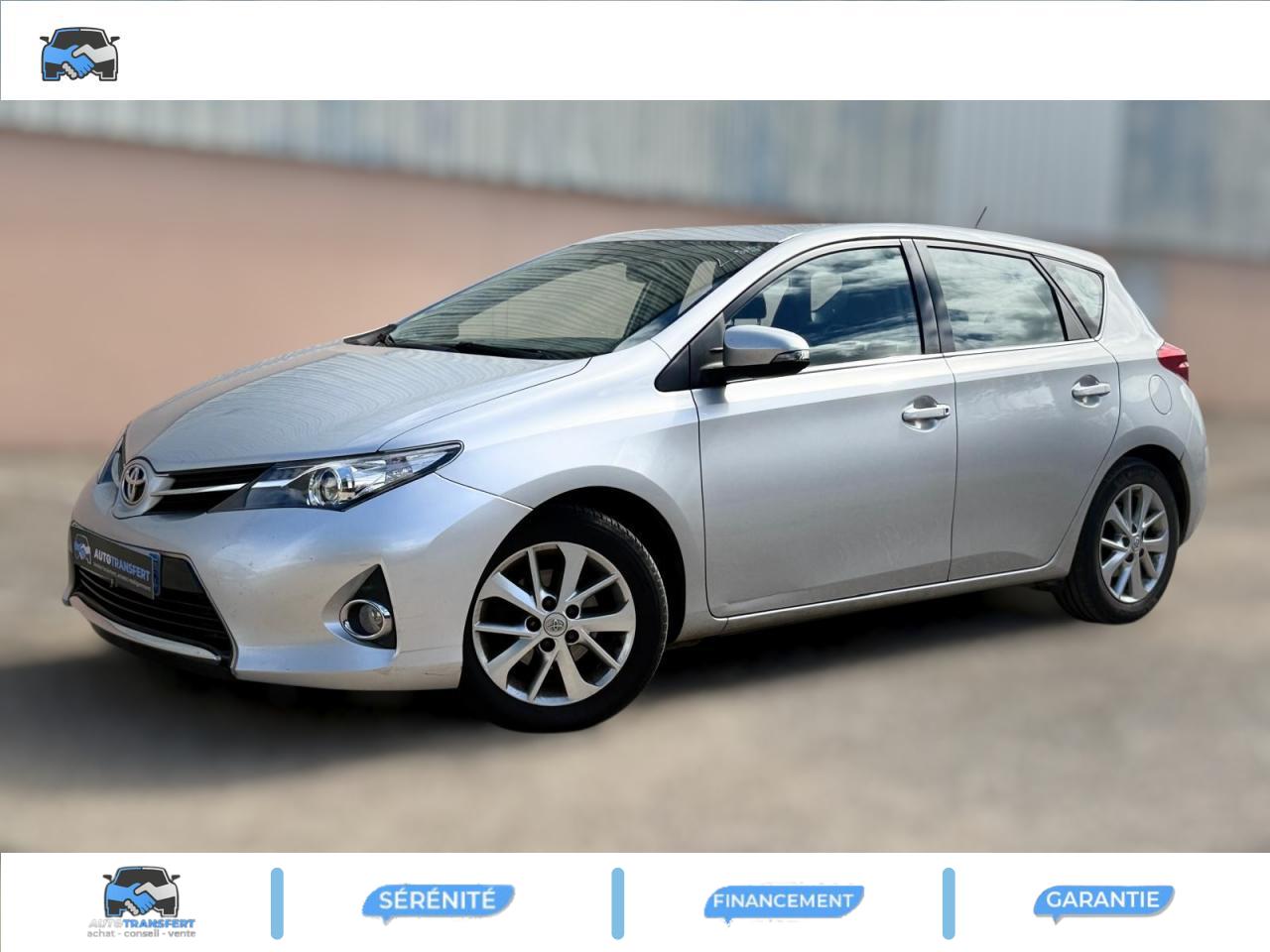 TOYOTA AURIS