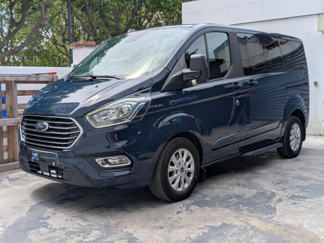 FORD TRANSIT CUSTOM/TOURNEO CUSTOM Custom 1.0 EcoBoost PHEV  120ch TRANSIT  COMBI Tourneo Titanium