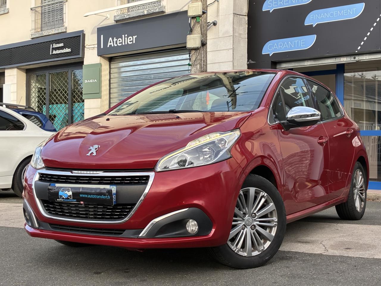 PEUGEOT 208