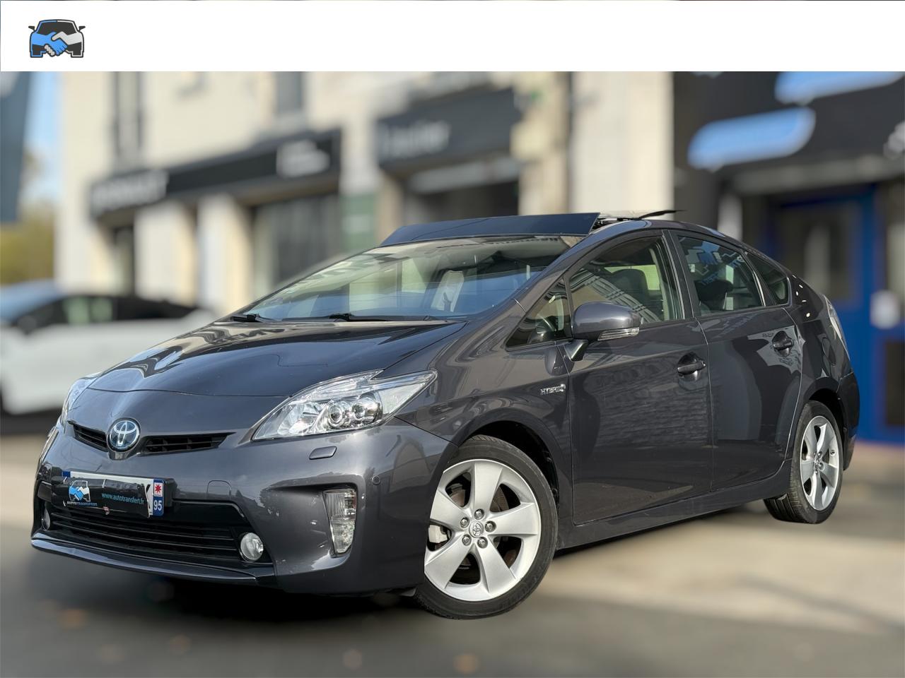 TOYOTA PRIUS