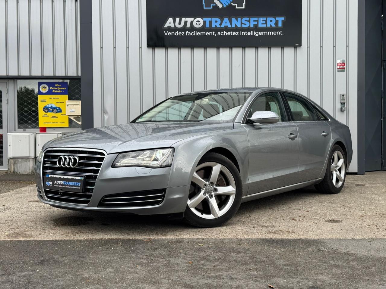 AUDI A8 GARANTIE JUSQU\'A 24 MOIS /  QUATTRO 4.2 V8 FSI 372CH BVA Limousine
