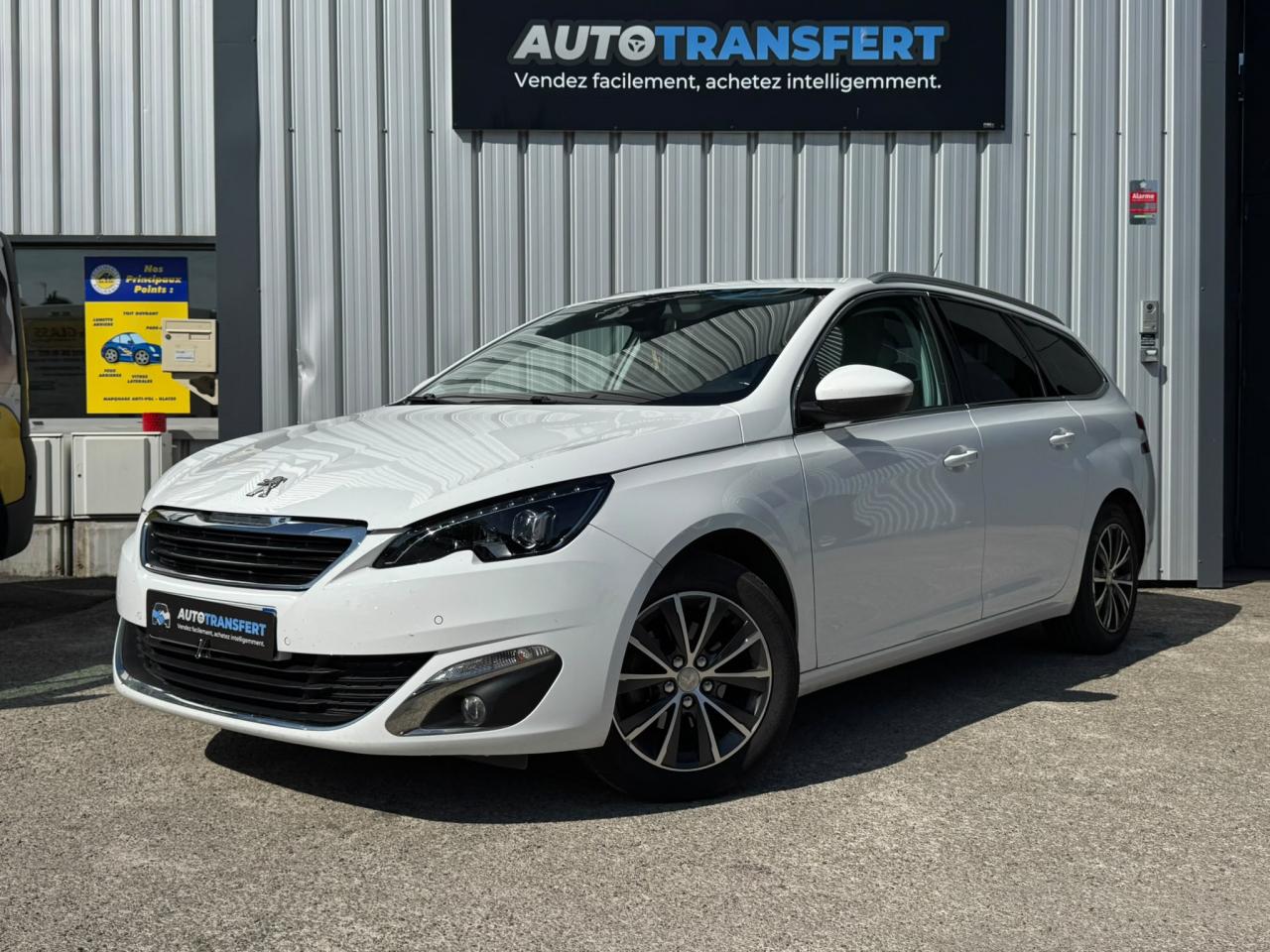PEUGEOT 308