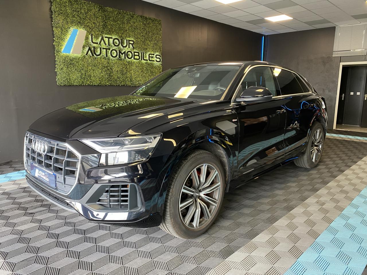 AUDI Q8