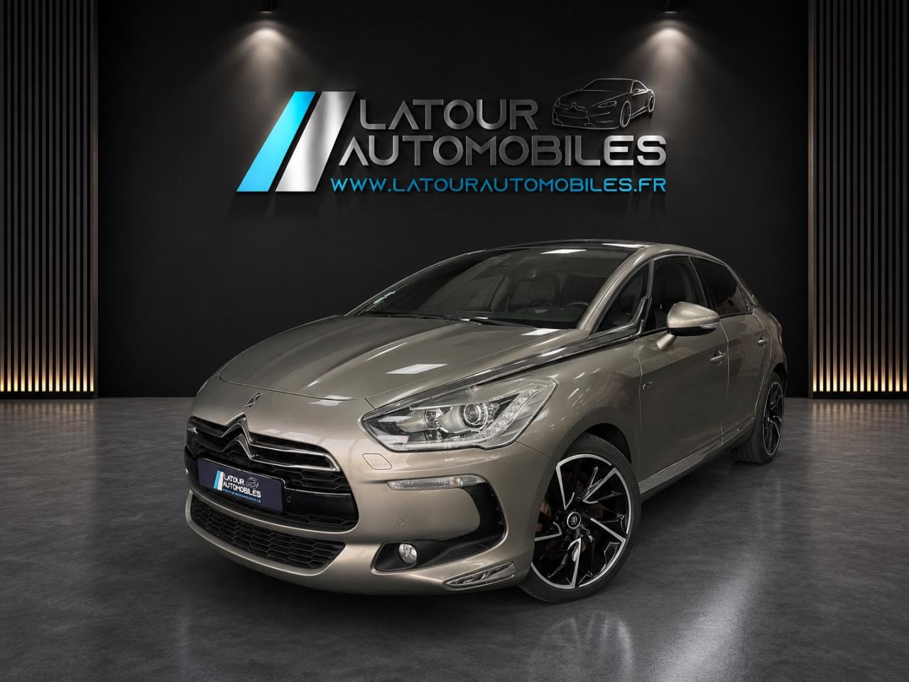 DS DS 5 Hybrid4 2.0 HDi 16V FAP 160 BV ETG6 + Electric 37ch