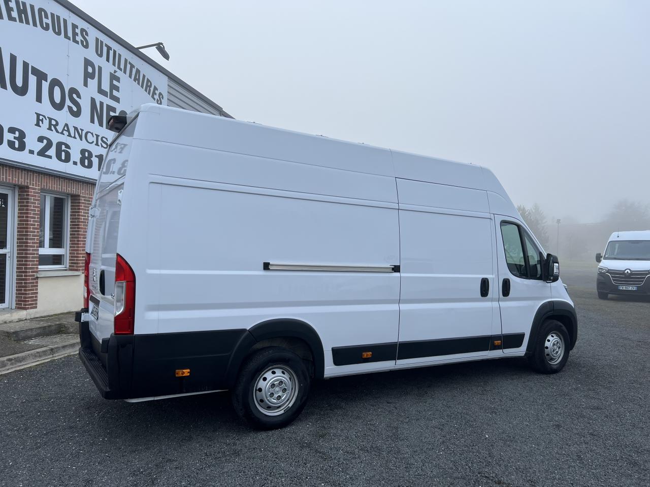 PEUGEOT BOXER