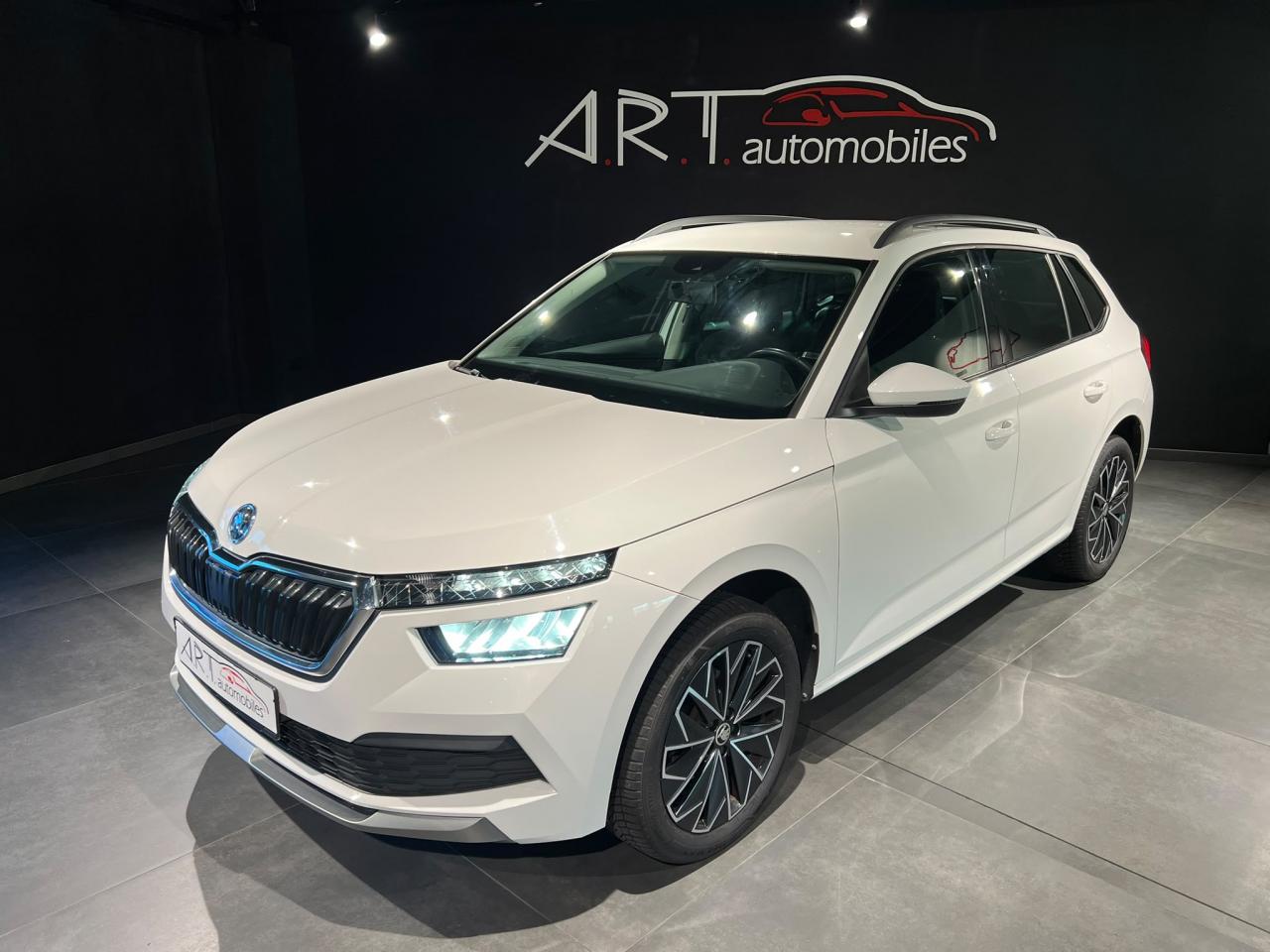 SKODA KAMIQ 1.0 TSI 95 AMBITION Carplay Caméra Keyless Lane assist Rég Front assit