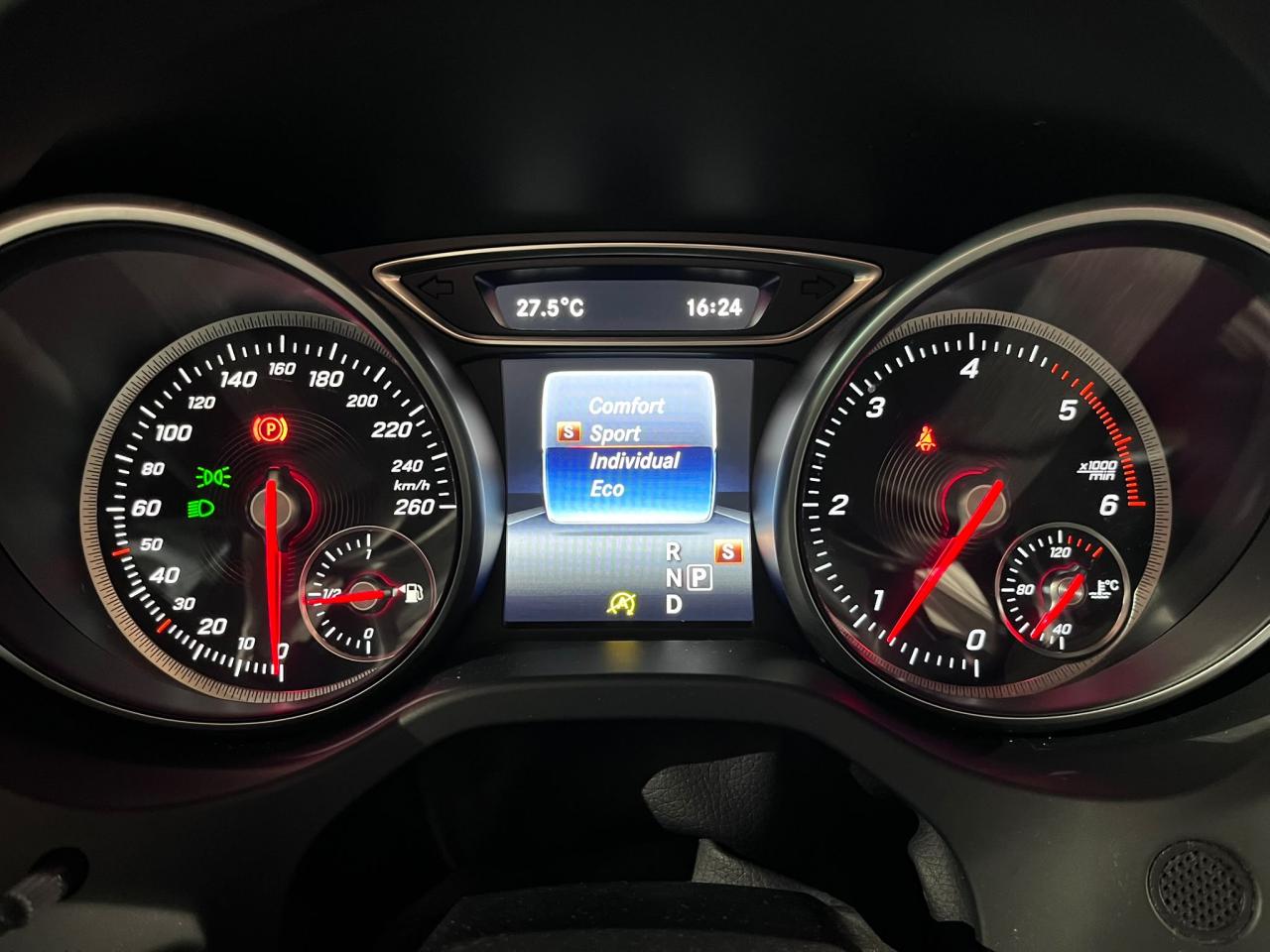 MERCEDES CLA SHOOTING BRAKE 220 D 177 AMG LINE 7G-DCT