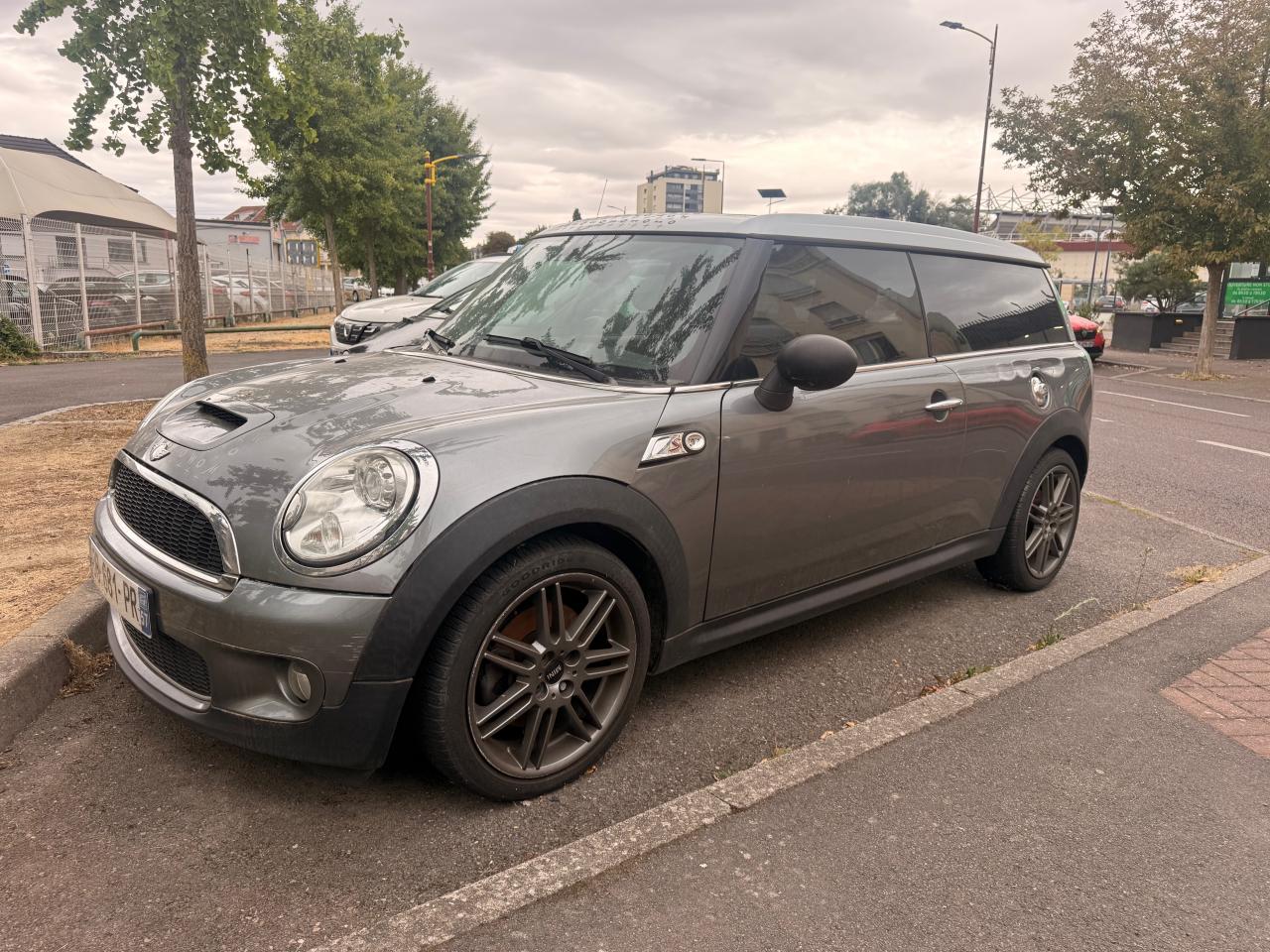 MINI CLUBMAN