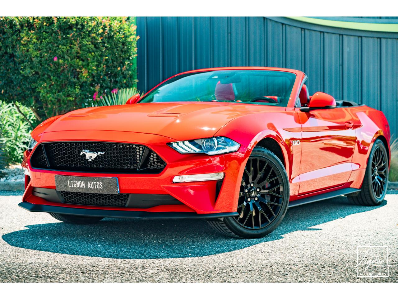 FORD MUSTANG