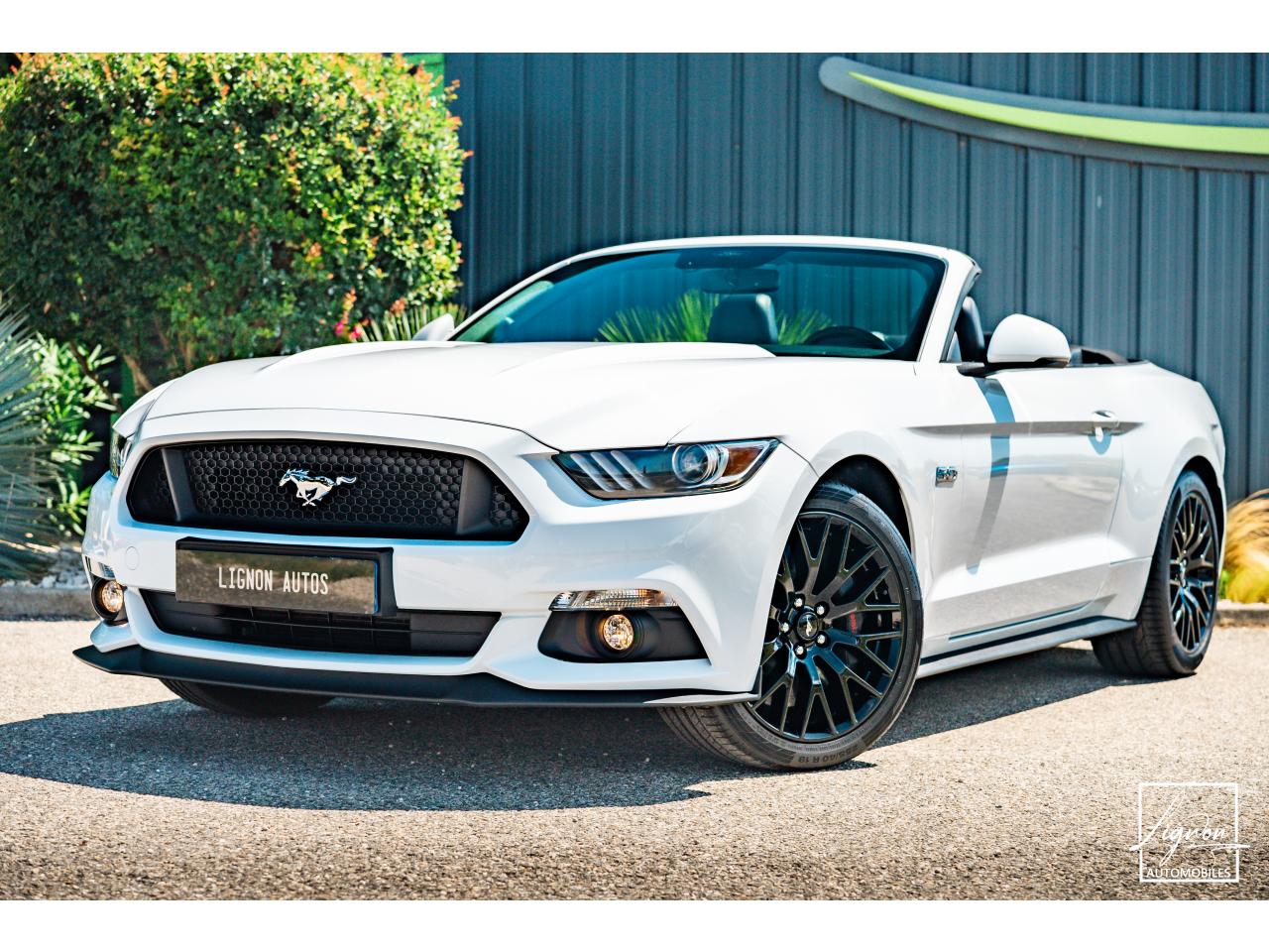 FORD MUSTANG