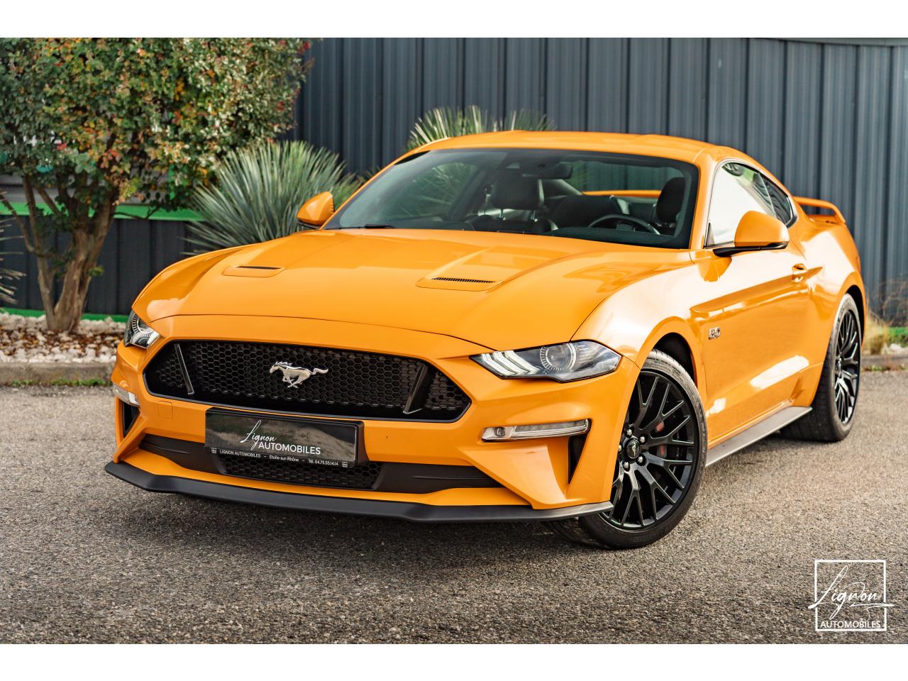 FORD MUSTANG