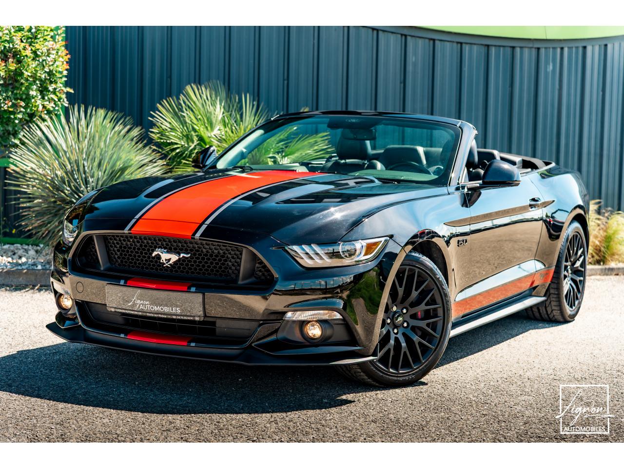 FORD MUSTANG