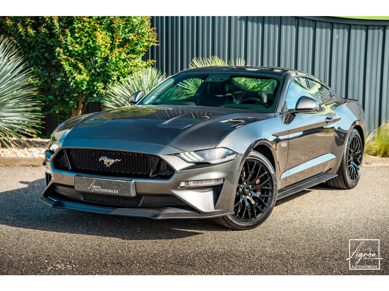 FORD MUSTANG
