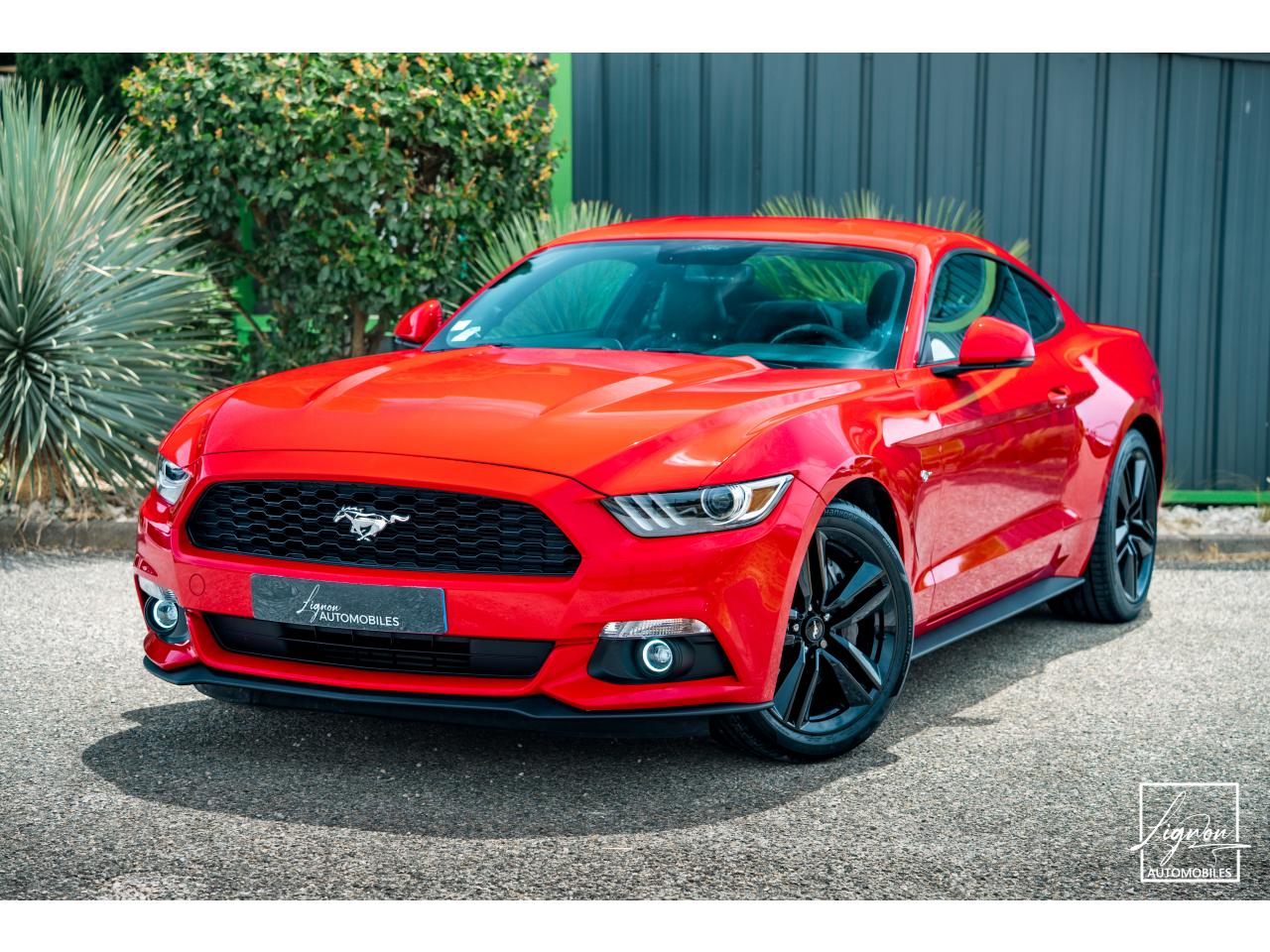 FORD MUSTANG