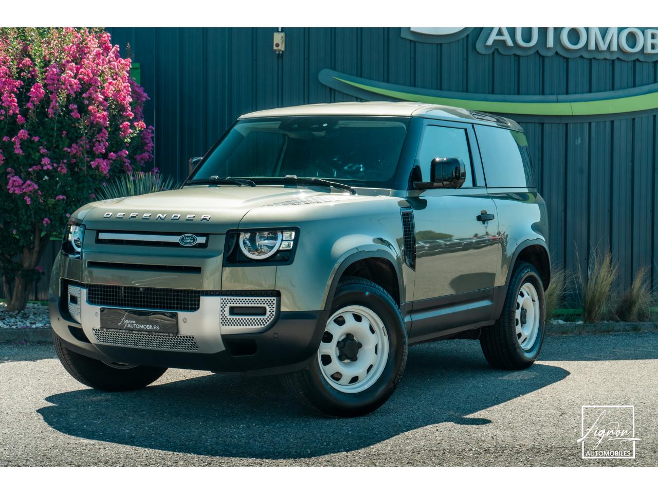 LAND ROVER DEFENDER 90 Hard Top 3.0 D200 - à partir de 553 euros