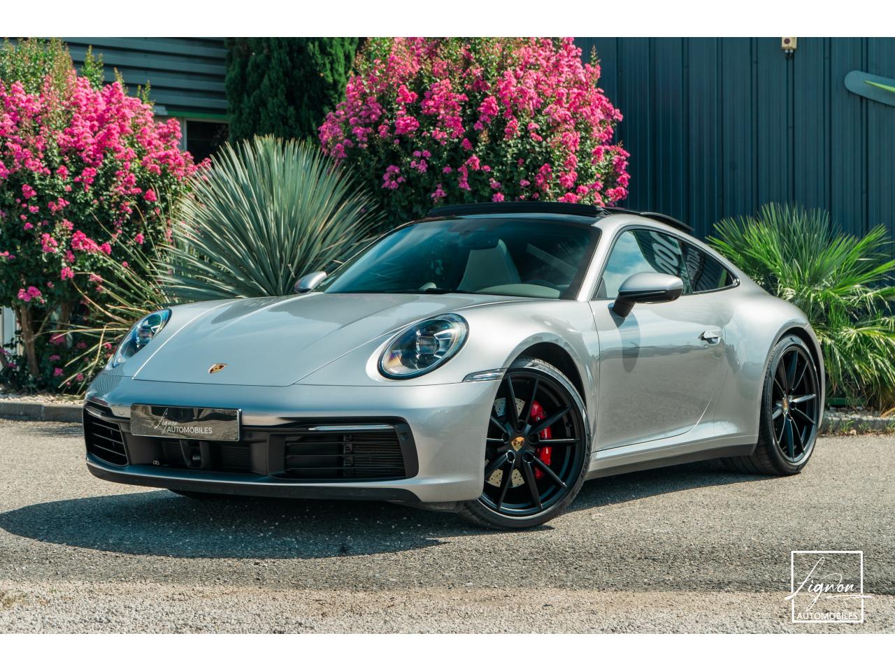 PORSCHE 911