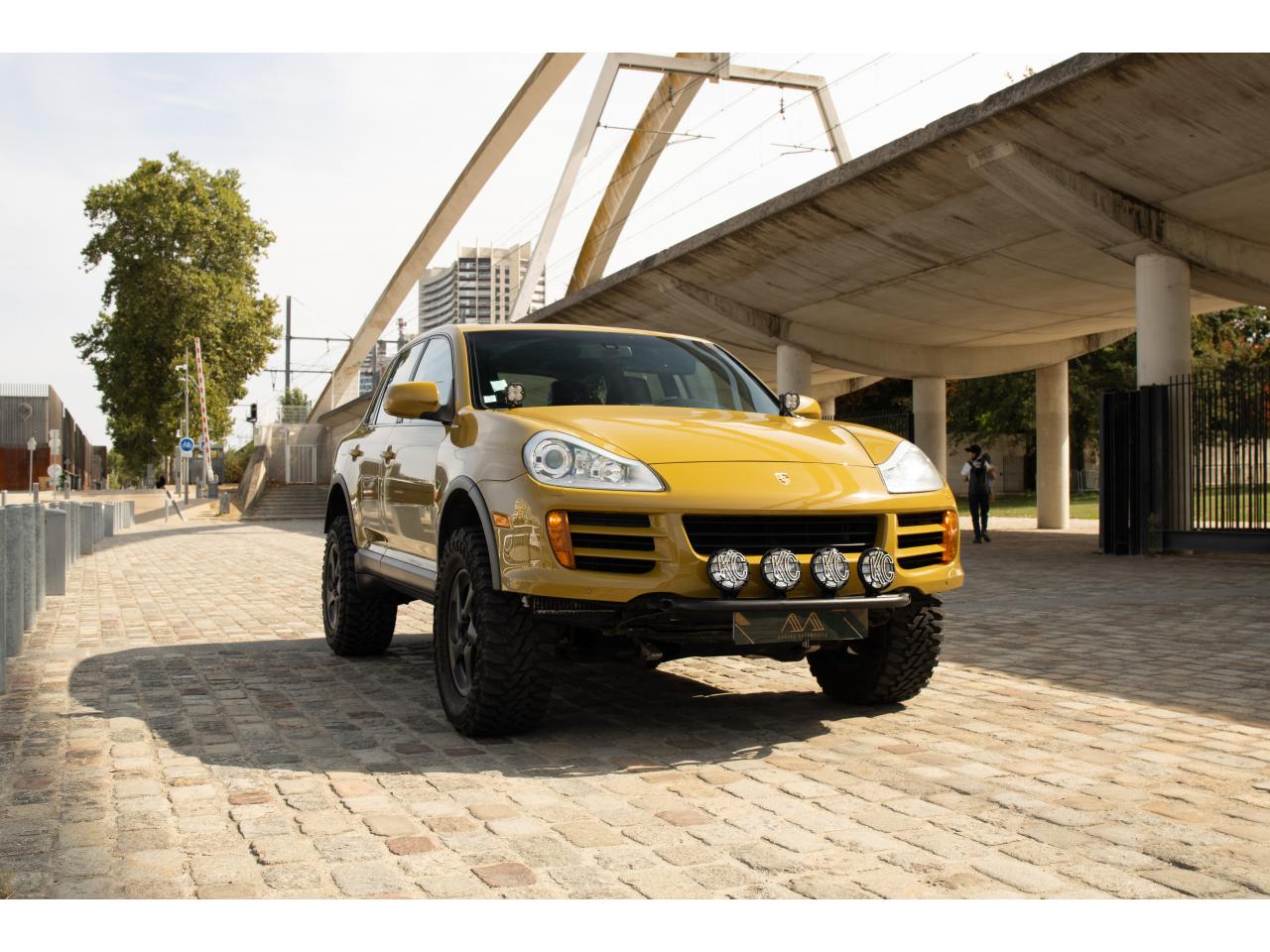 PORSCHE CAYENNE