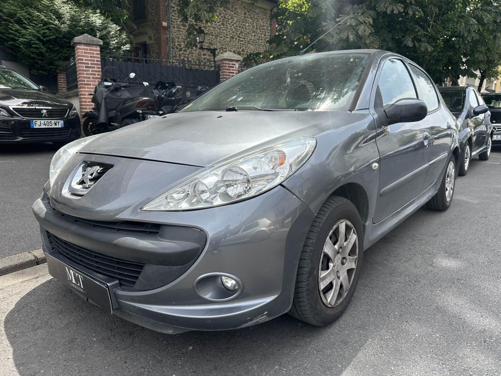 PEUGEOT 206 206+  +  1.4i + Trendy // Distribution OK // Suivi complet // kilometrage certifié