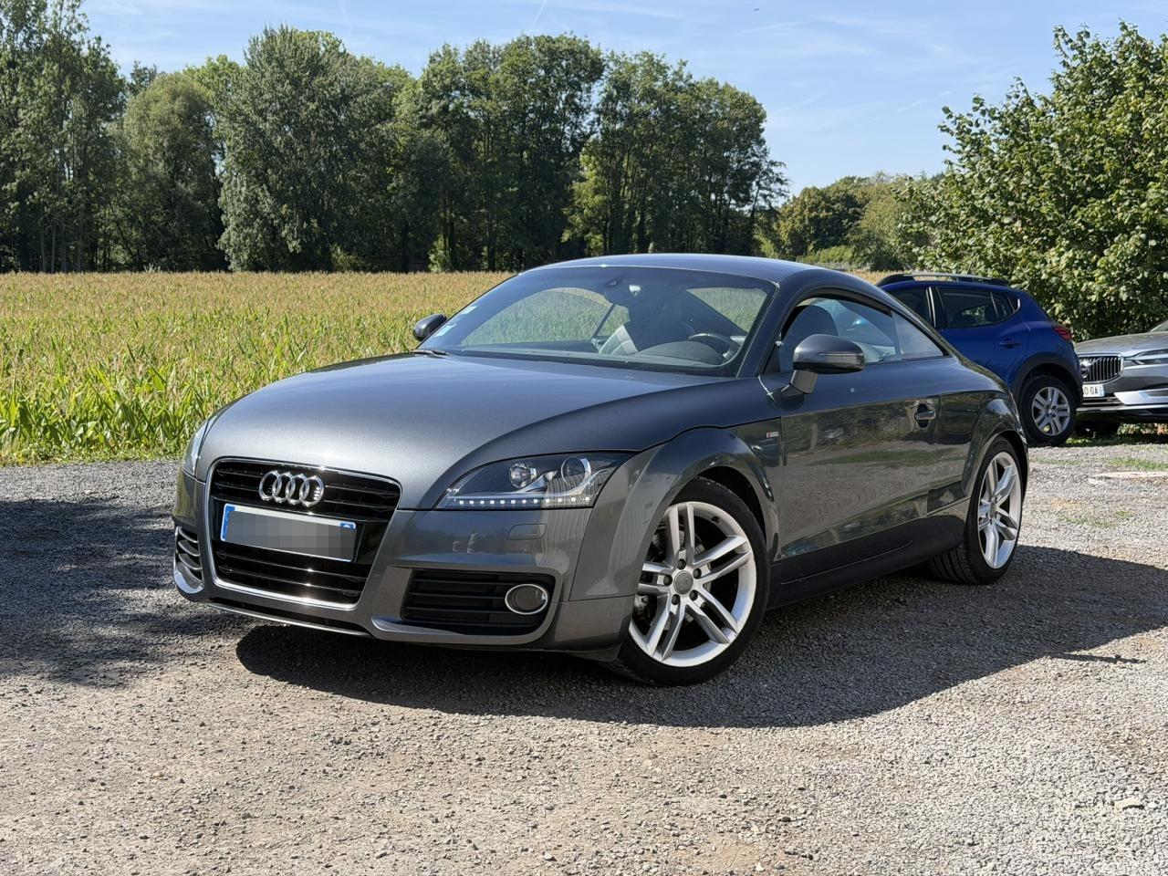 AUDI TT