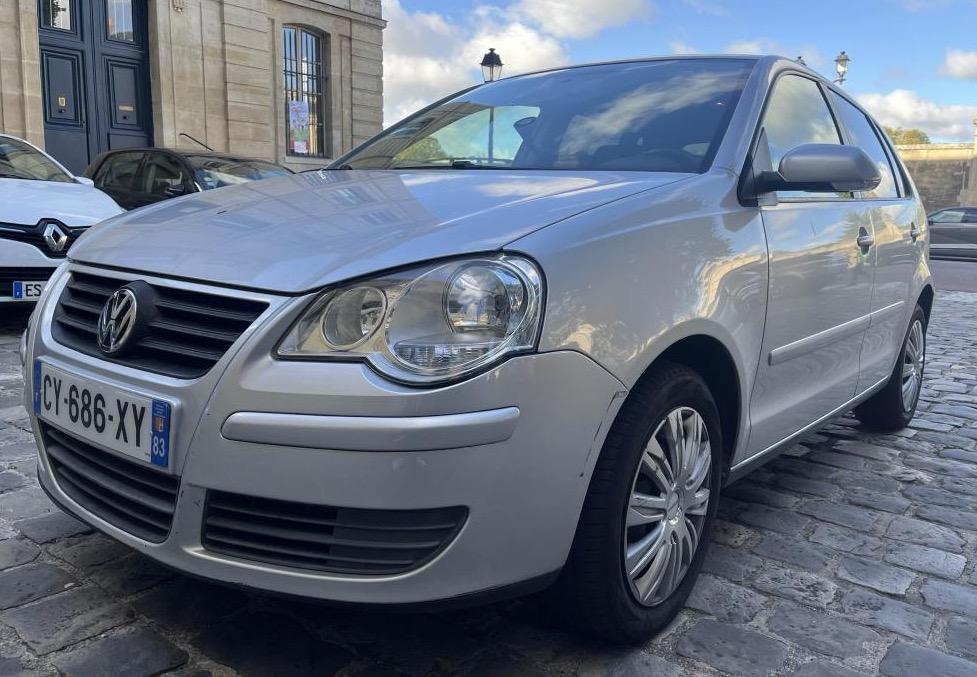 VOLKSWAGEN POLO