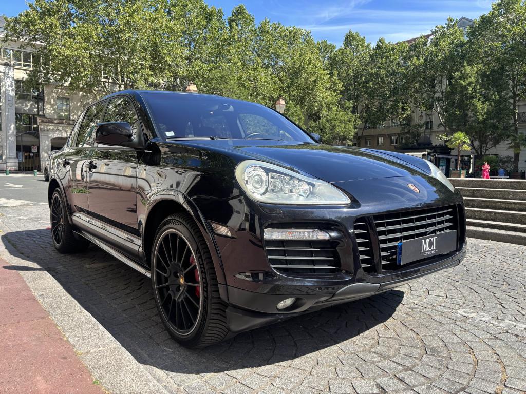 PORSCHE CAYENNE