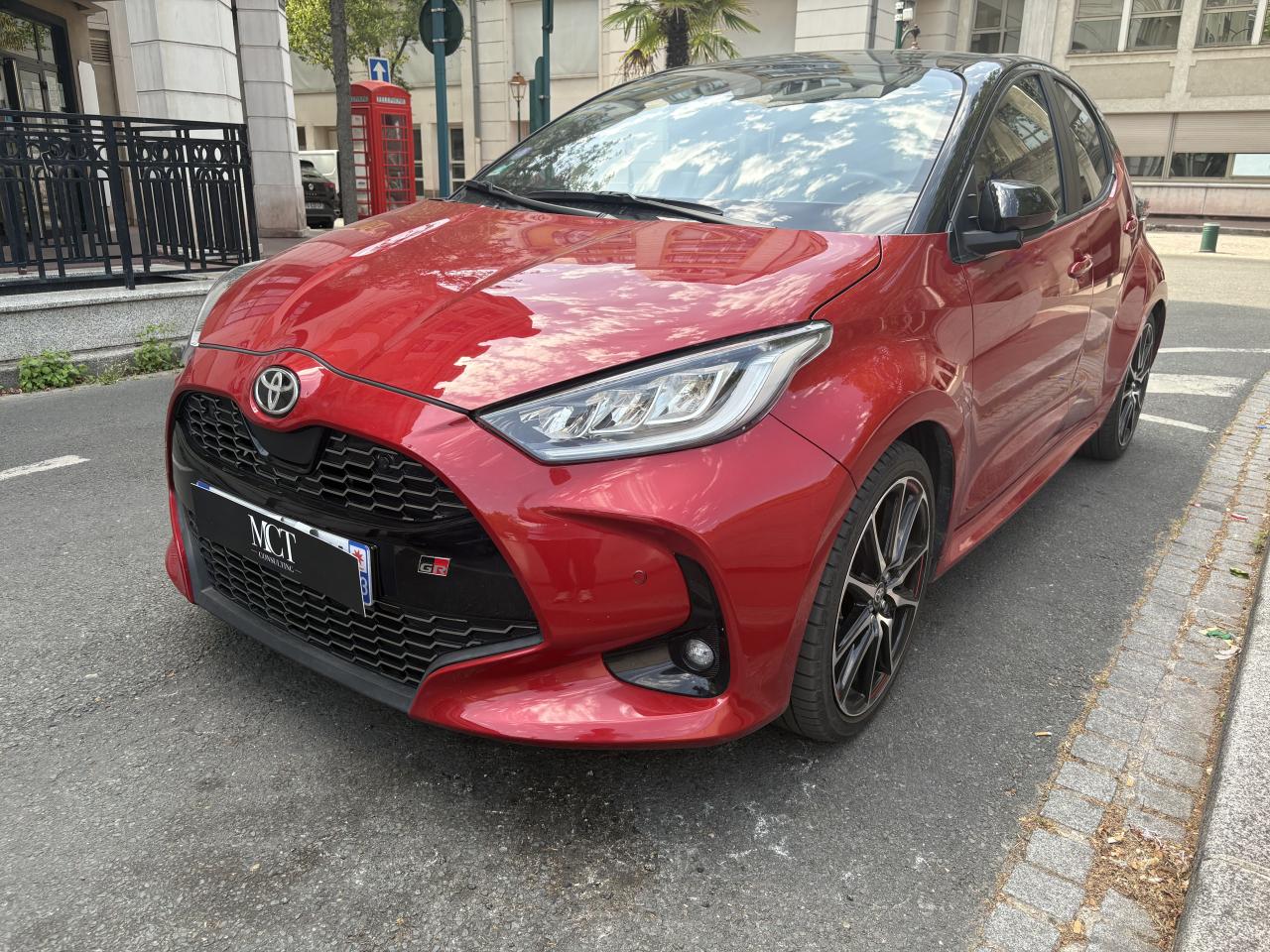 TOYOTA YARIS Hybrid 116 Ch - BV e-CVT (MY22) GR Sport CarPlay / caméra de recul