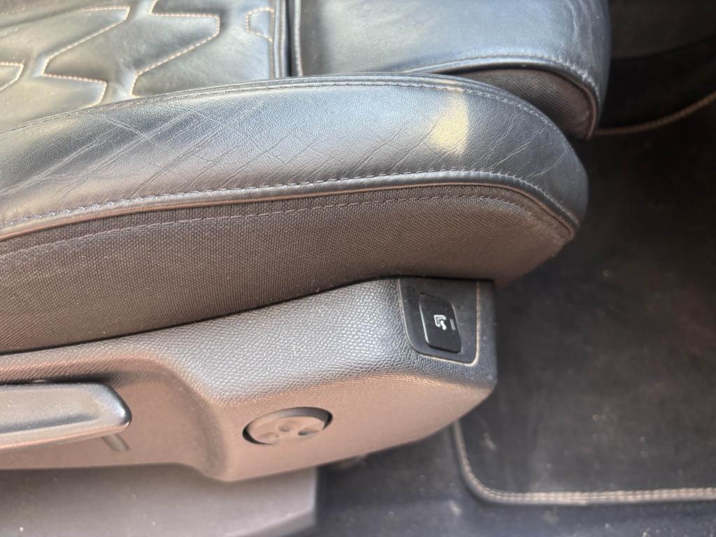Thumbnail 11