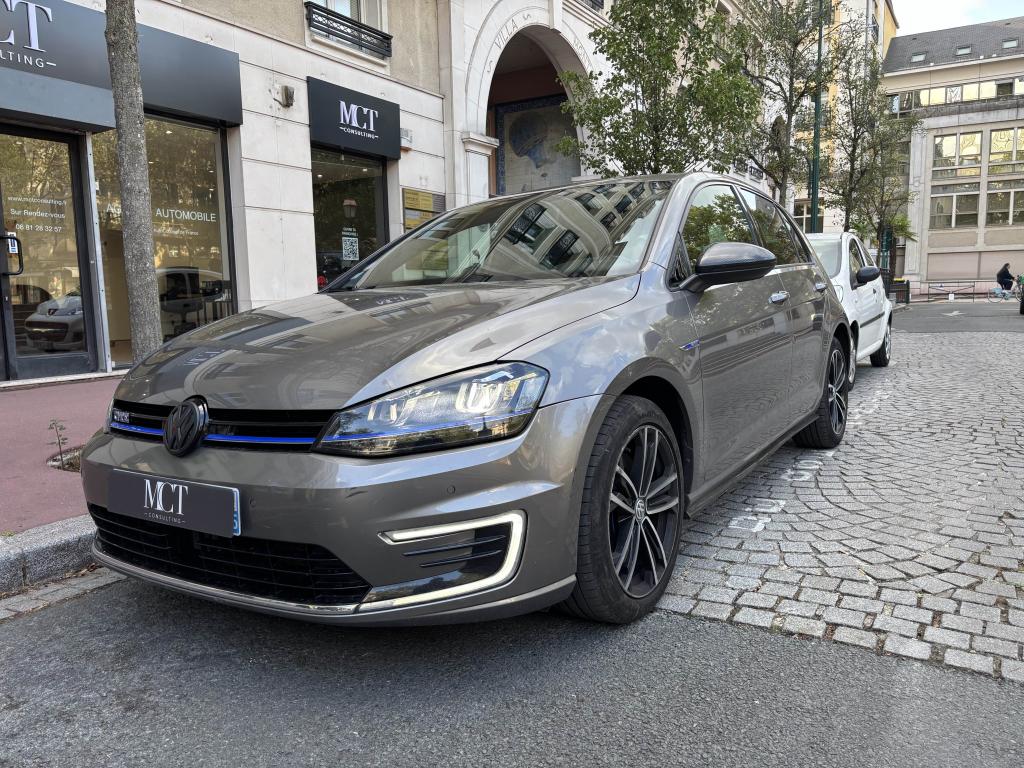 VOLKSWAGEN GOLF